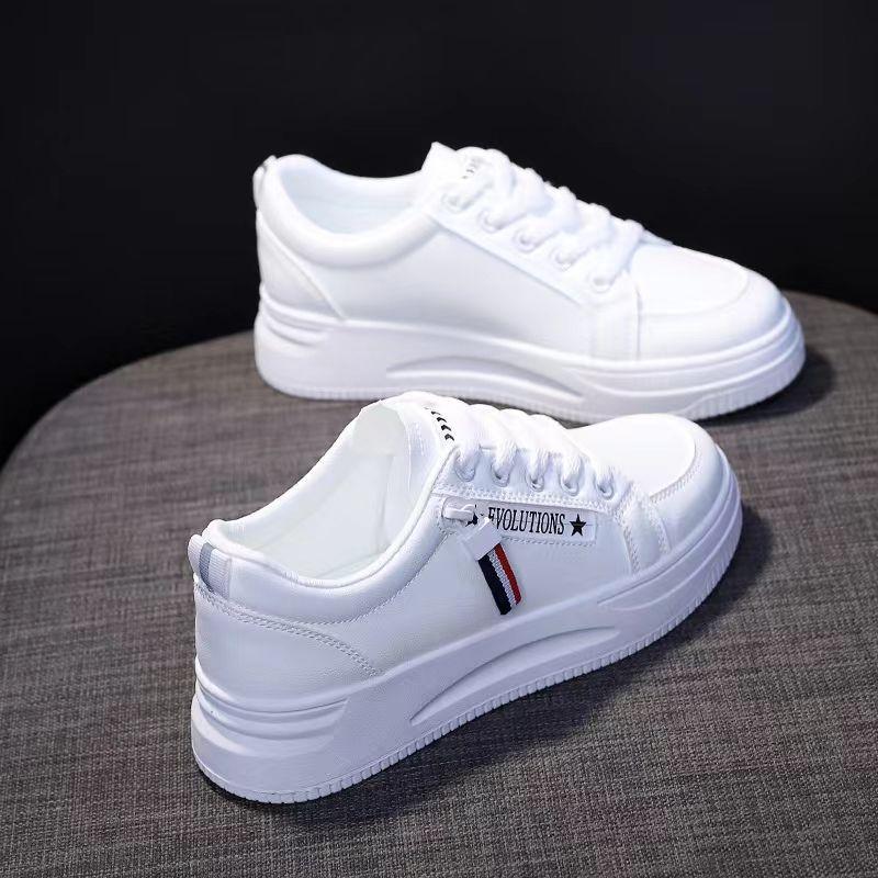 Little white shoes women s spring 2025 new versatile Korean version casual ins sports shoes flat shoes board shoes women s trendy shoes 35
Little white shoes women s spring 2025 new versatile Korean version casual ins sports shoes flat shoes board shoes women s trendy shoes 35