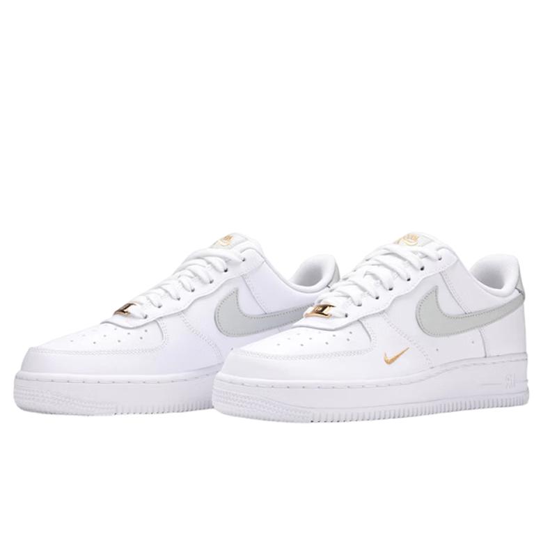 Женские повседневные кроссовки Nike WMNS Air Force 1 07 ESS US Women 8
Женские повседневные кроссовки Nike WMNS Air Force 1 07 ESS US Women 8