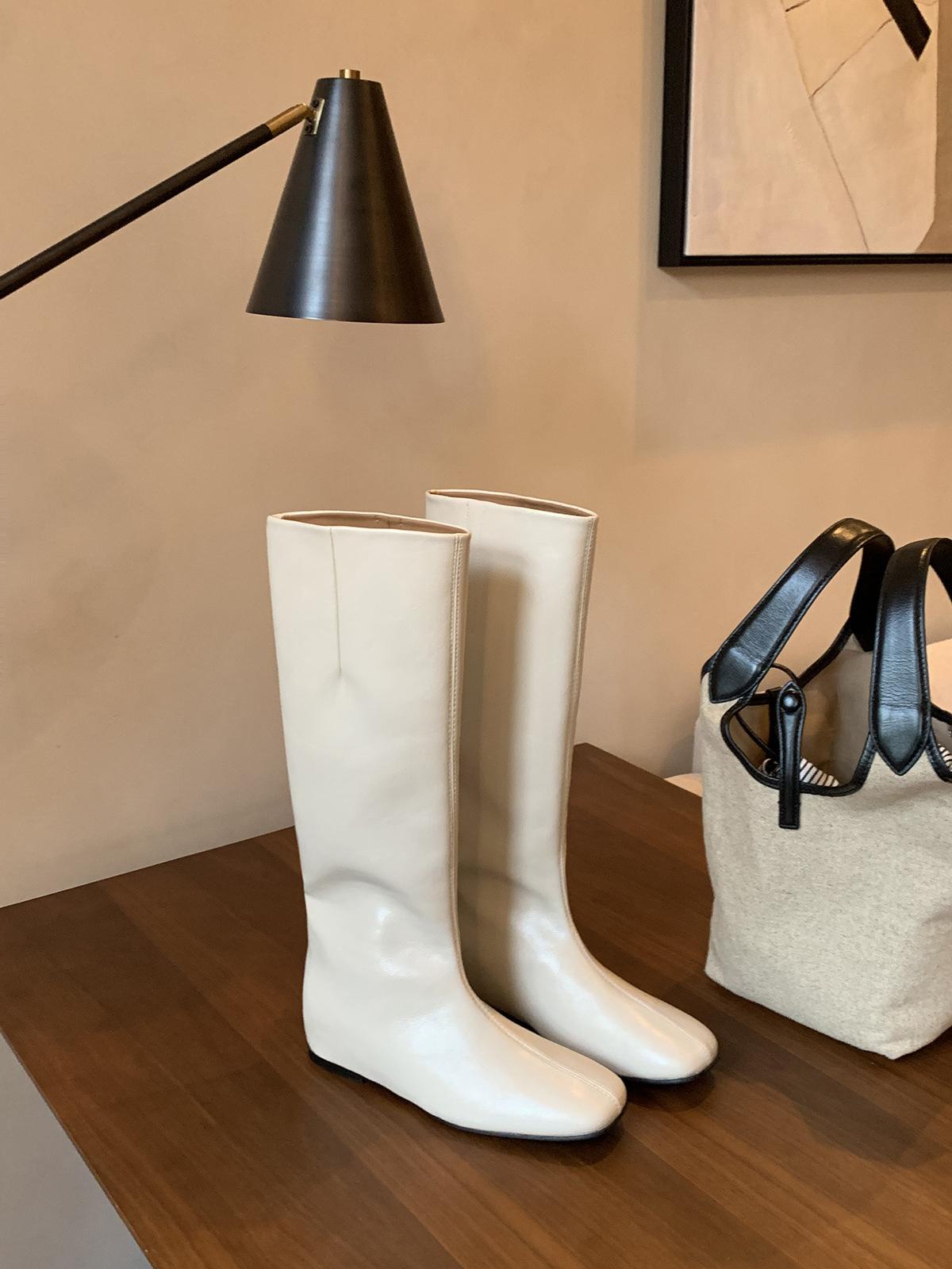 Soft cowhide thick-soled boots for women s autumn and winter new round-headed leather, thin flat-bottomed inner heightening knight boots, boots 40
Soft cowhide thick-soled boots for women s autumn and winter new round-headed leather, thin flat-bottomed inner heightening knight boots, boots 40