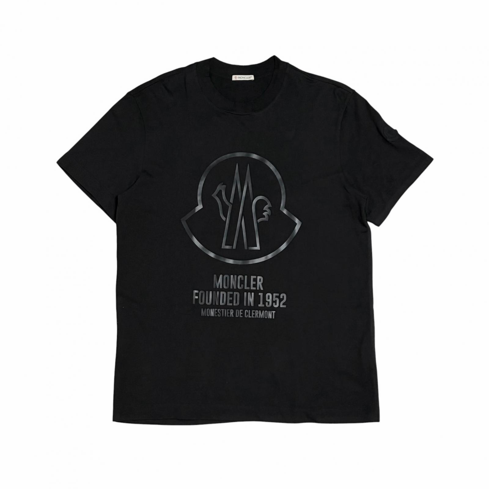 Used MONCLERShort sleeve T-shirt black mens
Used MONCLERShort sleeve T-shirt black mens