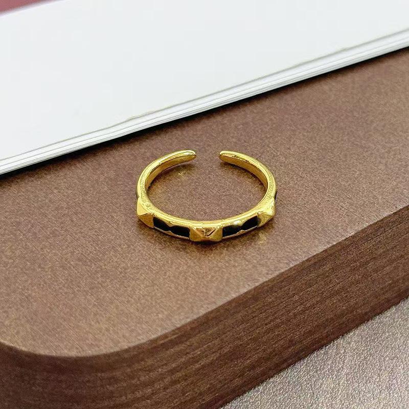 Fashion Light Luxury Enamel Pig Nose Full Of Diamonds Zircon Super Flash Opening Ring Female Niche High-End Feeling Stacked Index Finger Ring Adjustable opening
Fashion Light Luxury Enamel Pig Nose Full Of Diamonds Zircon Super Flash Opening Ring Female Niche High-End Feeling Stacked Index Finger Ring Adjustable opening