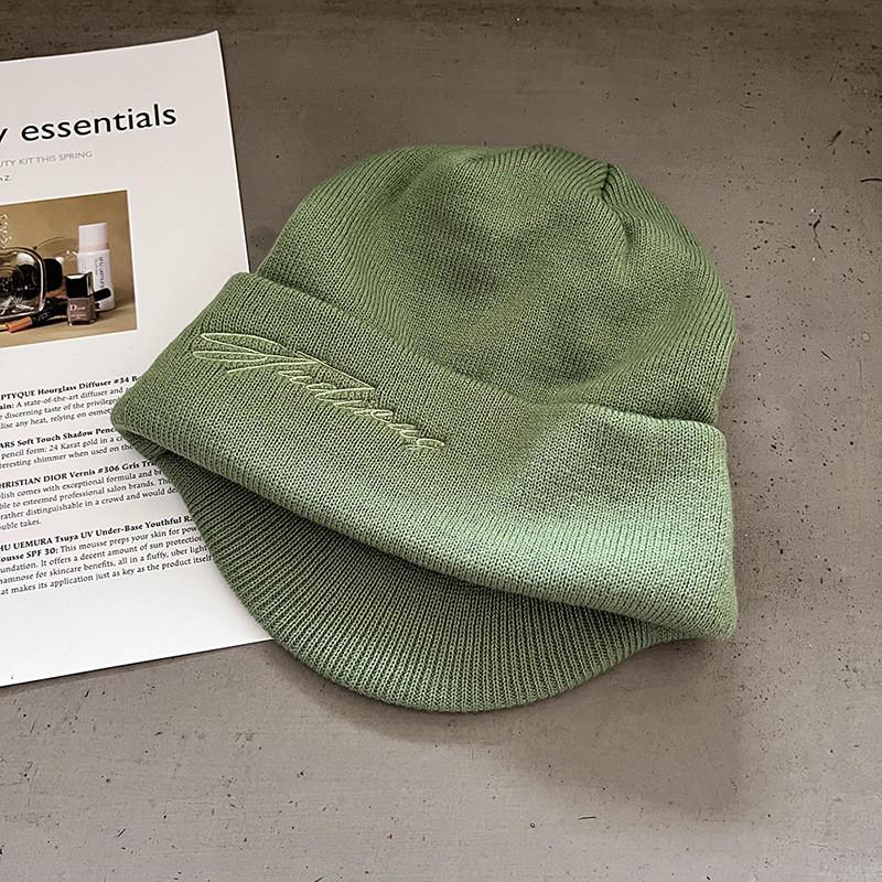 Retro Streetwear Knitted Cap With Embroidered Letters For Winter Warmth зелений
Retro Streetwear Knitted Cap With Embroidered Letters For Winter Warmth зелений