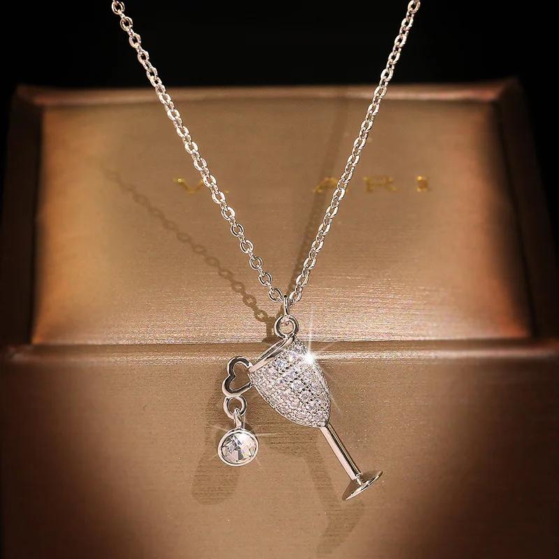 New Fashion Ladies 925 Silver Necklace Creative Shiny Zircon Crystal Wine Glass Sexy Charm Pendant Necklace Sweater Chain білий
New Fashion Ladies 925 Silver Necklace Creative Shiny Zircon Crystal Wine Glass Sexy Charm Pendant Necklace Sweater Chain білий