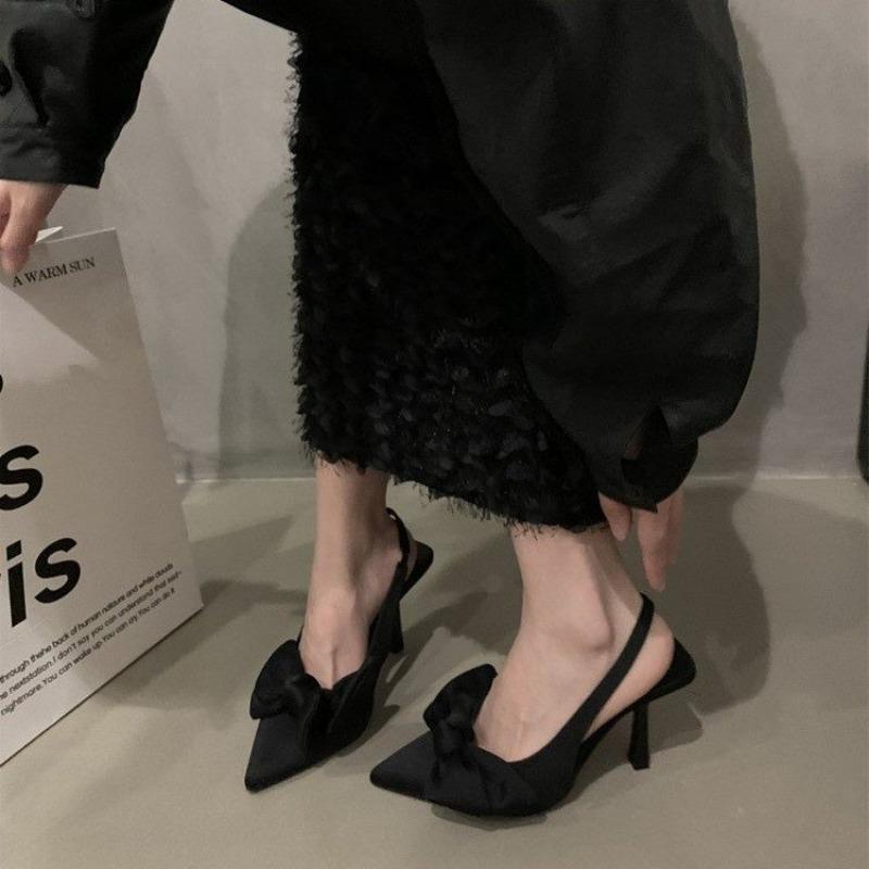 new Fashion Design Big Butterfly Knot Women Flat Mules Sandals High Quality Cozy Patent Leather Pointed Toe Back Strap Shoes 41 чорний
new Fashion Design Big Butterfly Knot Women Flat Mules Sandals High Quality Cozy Patent Leather Pointed Toe Back Strap Shoes 41 чорний
