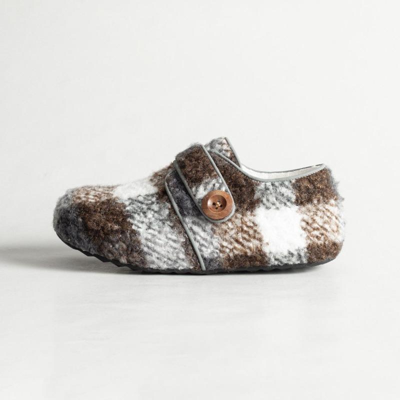 Plaid retro ugly cute girl autumn and winter new velvet warm lamb wool shoes one foot cotton shoes 40
Plaid retro ugly cute girl autumn and winter new velvet warm lamb wool shoes one foot cotton shoes 40
