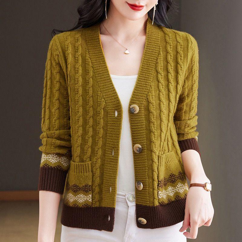 Spring and Autumn New V-neck Sweater Jacket Loose Outer Versatile Twist Knitted Cardigan s recommended 40-45kg
Spring and Autumn New V-neck Sweater Jacket Loose Outer Versatile Twist Knitted Cardigan s recommended 40-45kg