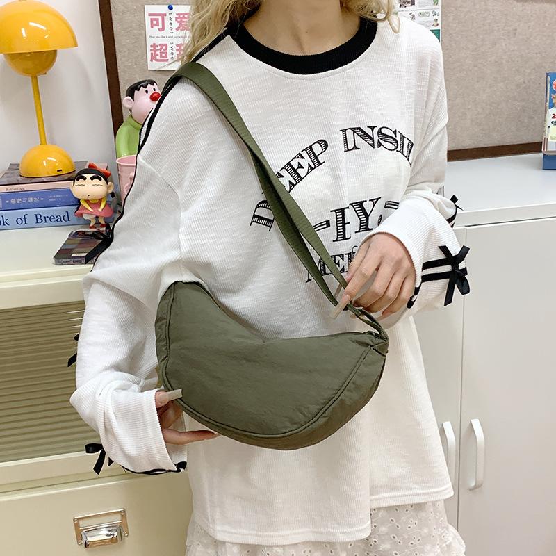 Solid color dumpling bag women 2025 new trendy dumpling bag lightweight shoulder canvas bag satchel bag underarm bag One size чёрный
Solid color dumpling bag women 2025 new trendy dumpling bag lightweight shoulder canvas bag satchel bag underarm bag One size чёрный