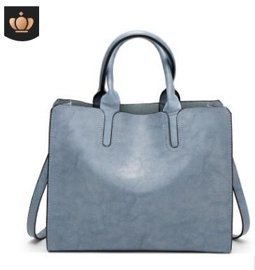 New autumn and winter European and American fashion women s bags, retro oily leather single shoulder messenger large bags, simple and versatile bags світло-синій колір
New autumn and winter European and American fashion women s bags, retro oily leather single shoulder messenger large bags, simple and versatile bags світло-синій колір