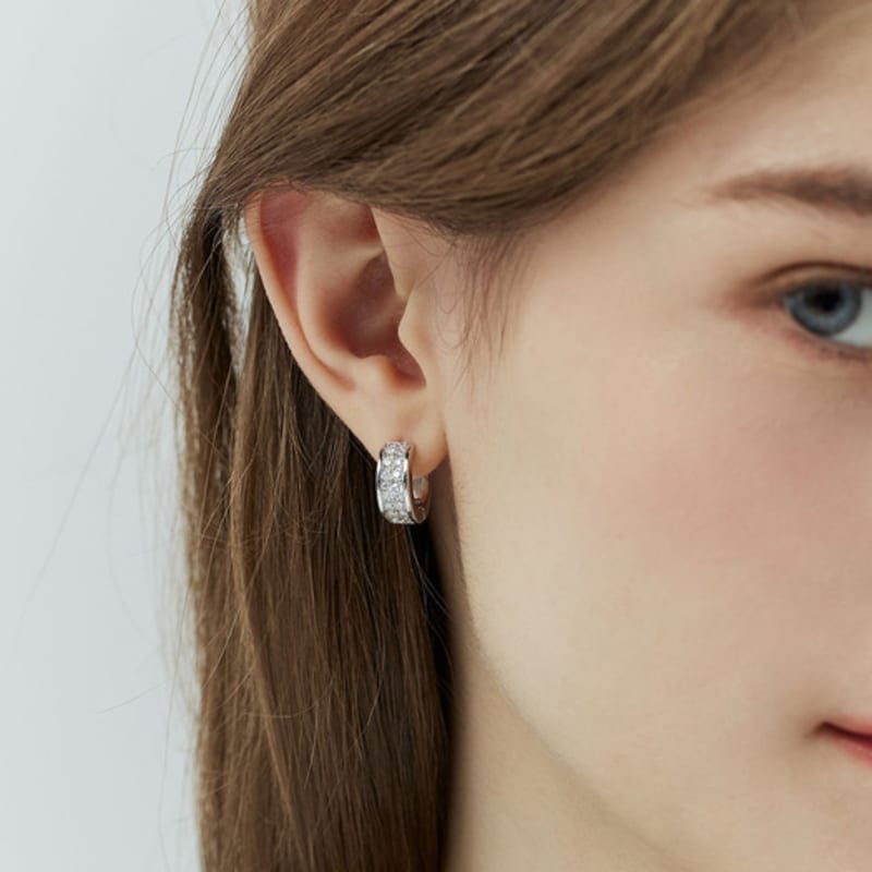 hyeres-lor Essence Silver (W) Moissanite Double Wave One-Touch Earrings HL4E52443W9XXX single type
hyeres-lor Essence Silver (W) Moissanite Double Wave One-Touch Earrings HL4E52443W9XXX single type