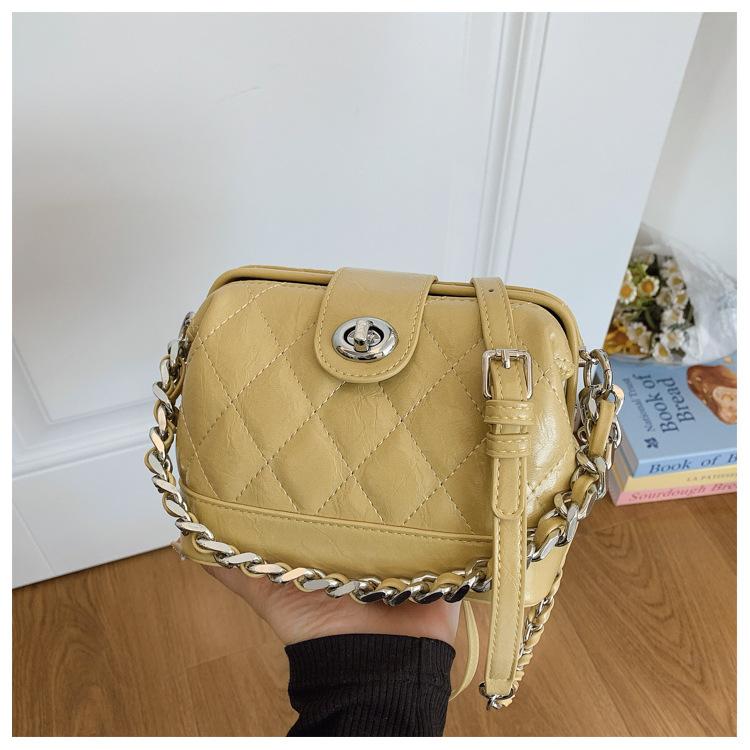 Xiaoxiang ретро мессенджер маленькая квадратная сумка женская весна новая мода нишевая ромбовидная цепочка сумочка жёлтый
Xiaoxiang ретро мессенджер маленькая квадратная сумка женская весна новая мода нишевая ромбовидная цепочка сумочка жёлтый