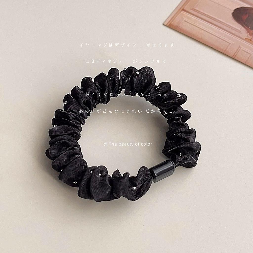 A small gift for delivery, coffee-colored hair rope, milk tea-colored hairball headrope, rhinestone, high-elastic large intestine hair band.
A small gift for delivery, coffee-colored hair rope, milk tea-colored hairball headrope, rhinestone, high-elastic large intestine hair band.