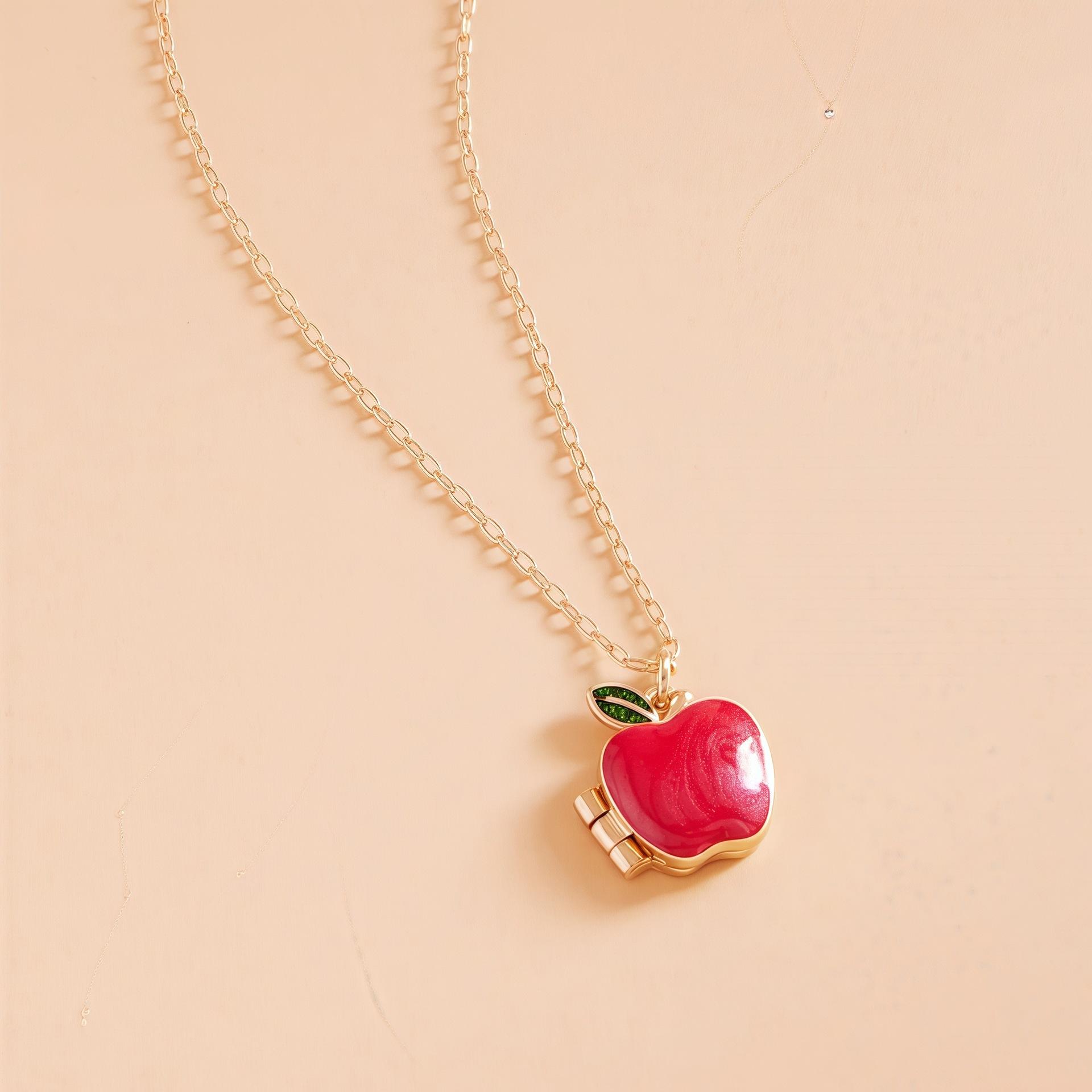 Wind-Open Pendant Necklace Strawberry Apple Pear Fruit With Diamond Drip Oil Necklace 18K
Wind-Open Pendant Necklace Strawberry Apple Pear Fruit With Diamond Drip Oil Necklace 18K