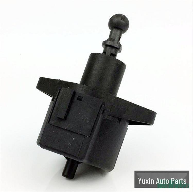 A6 C5 03 & A6 Boulevard 08 Range Rover Headlight Adjuster Motor
A6 C5 03 & A6 Boulevard 08 Range Rover Headlight Adjuster Motor