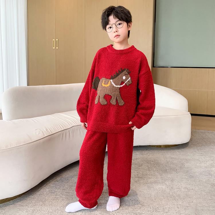 Boys Red Coral Velvet Pajama Set - New 2025 Winter Collection with Extra Warmth 170 cm червоний
Boys Red Coral Velvet Pajama Set - New 2025 Winter Collection with Extra Warmth 170 cm червоний