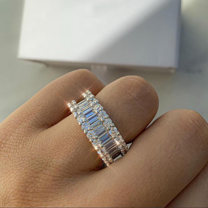 Luxury Multi-Row Zircon Micro-Inlaid Diamond Eternal Ring - Phantom R4575 Size 10 белый
Luxury Multi-Row Zircon Micro-Inlaid Diamond Eternal Ring - Phantom R4575 Size 10 белый