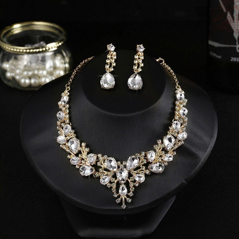 Shape Crsytal Necklace Ear Studs Set Women Necklace Korean Style Earrings Wedding Jewelry Set золотой
Shape Crsytal Necklace Ear Studs Set Women Necklace Korean Style Earrings Wedding Jewelry Set золотой