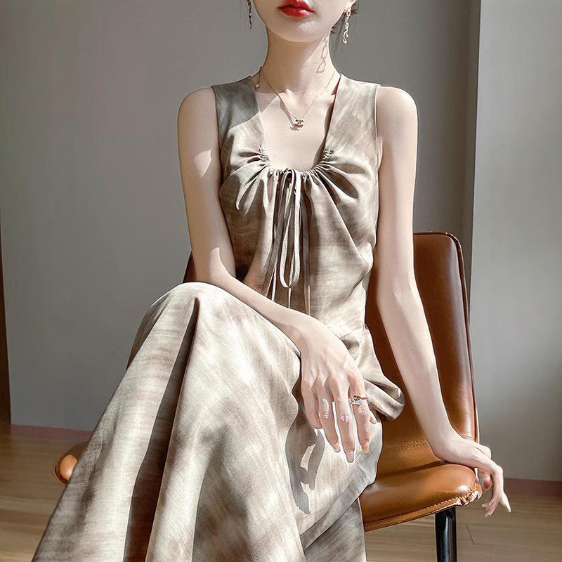 2025 Summer Women s French Tie-Dye Suspender Dress: Elegant Loose Fit with Cinched Waist M 80—110 lbs
2025 Summer Women s French Tie-Dye Suspender Dress: Elegant Loose Fit with Cinched Waist M 80—110 lbs
