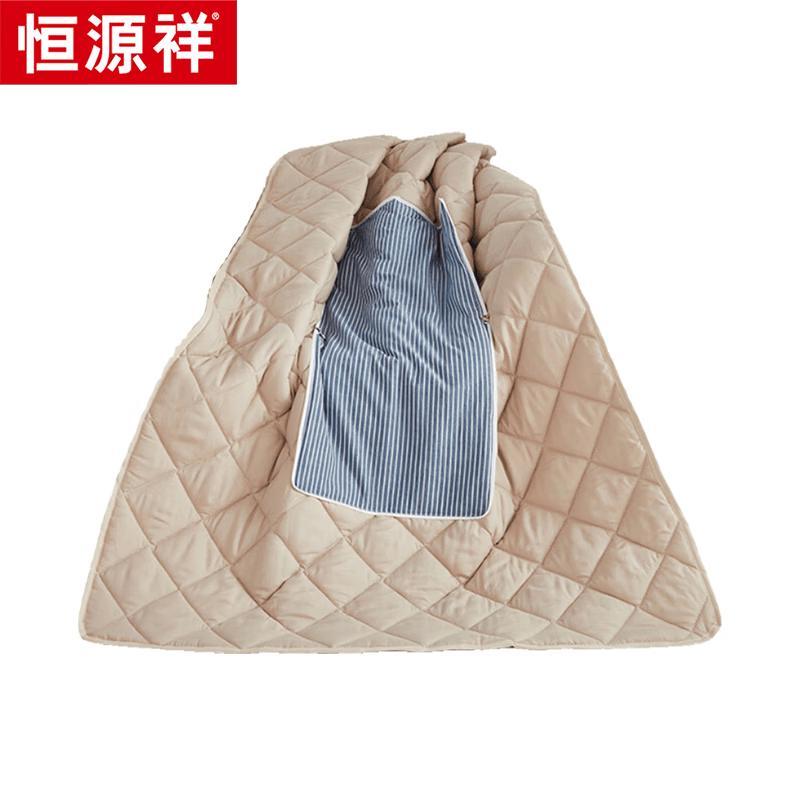 Hengyuanxiang Blue & White Striped Cushion Quilt
Hengyuanxiang Blue & White Striped Cushion Quilt