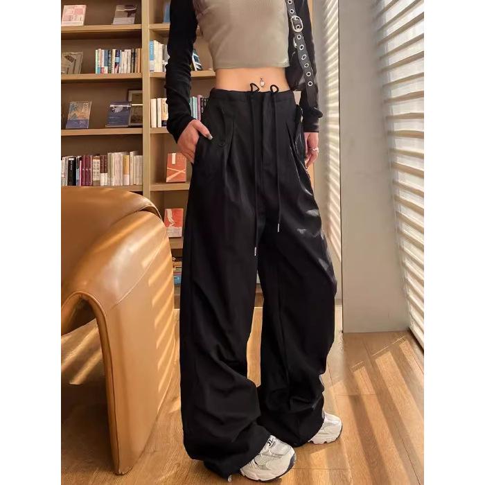 Женские черные повседневные легкие брюки-парашюты на кулиске - Свободный широкий прямой крой для лета Double Extra Large чёрный
Женские черные повседневные легкие брюки-парашюты на кулиске - Свободный широкий прямой крой для лета Double Extra Large чёрный