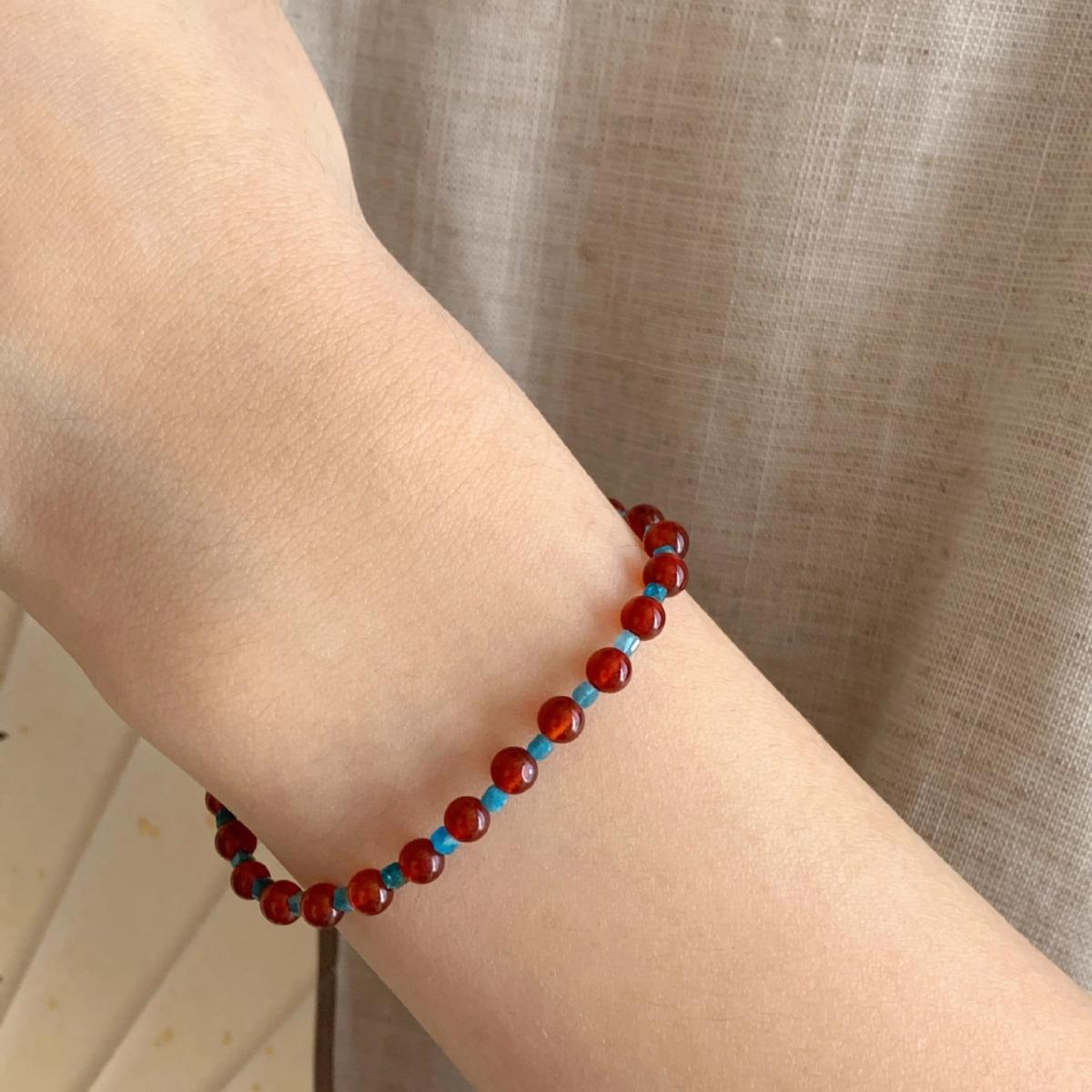 S925 Sterling Silver Chinese-Style Red Agate & Blue Apatite Floral Beaded Bracelet for Women Elastic Cord Bracelet
S925 Sterling Silver Chinese-Style Red Agate & Blue Apatite Floral Beaded Bracelet for Women Elastic Cord Bracelet