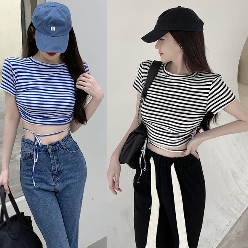 Женская футболка в полоску, тонкие повседневные топы с открытым пупком и короткими рукавами
Женская футболка в полоску, тонкие повседневные топы с открытым пупком и короткими рукавами