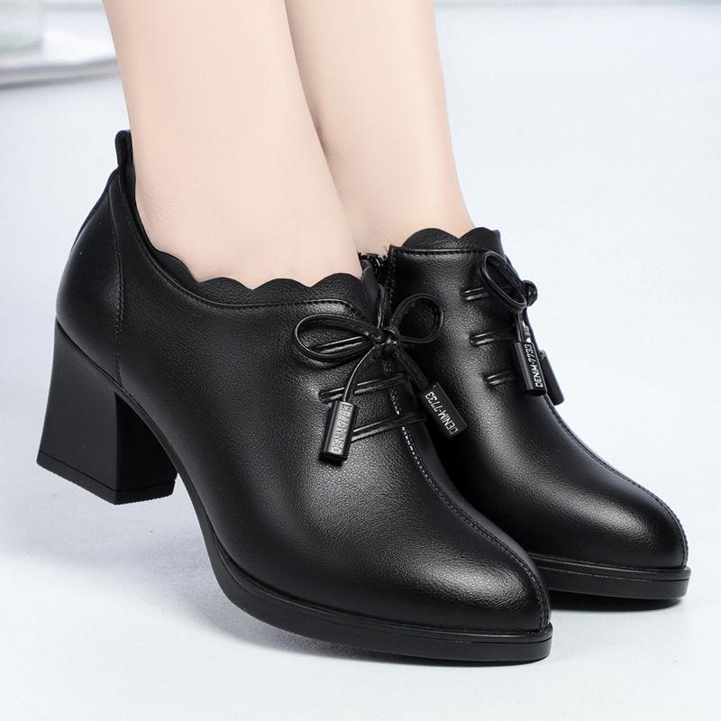 Stylish High-heeled Lace-up Solid Color Deep-cut Leather Shoes with Bow Decoration, Elegant and Charming, Breathable Chunky Heel Women s Shoes 35 чёрный
Stylish High-heeled Lace-up Solid Color Deep-cut Leather Shoes with Bow Decoration, Elegant and Charming, Breathable Chunky Heel Women s Shoes 35 чёрный