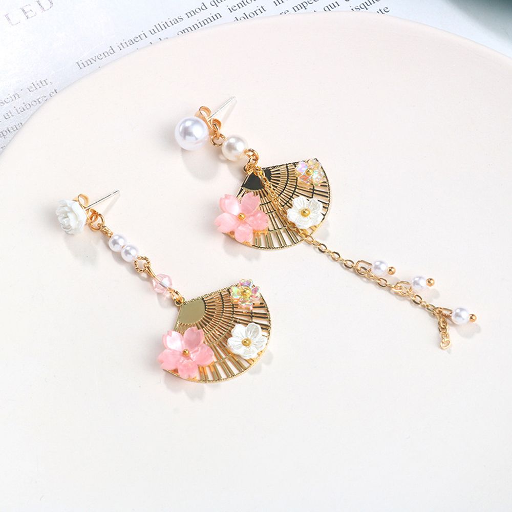 Elegant Flower Female Fan Earrings Asymmetric Dangle Earrings Chinese Style Earrings Party Jewelry
Elegant Flower Female Fan Earrings Asymmetric Dangle Earrings Chinese Style Earrings Party Jewelry