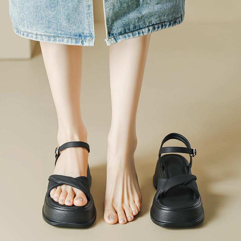 Roman sandals women s 2025 summer new thick-soled one-word with open-toed sandals thousand gold wind small size fashion versatile 33
Roman sandals women s 2025 summer new thick-soled one-word with open-toed sandals thousand gold wind small size fashion versatile 33