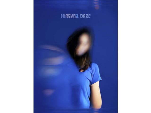 Коробка ограниченного выпуска в честь 15-летия RADWIMPS FOREVER DAZE на компакт-диске и Blu-ray UPCH-29410
Коробка ограниченного выпуска в честь 15-летия RADWIMPS FOREVER DAZE на компакт-диске и Blu-ray UPCH-29410