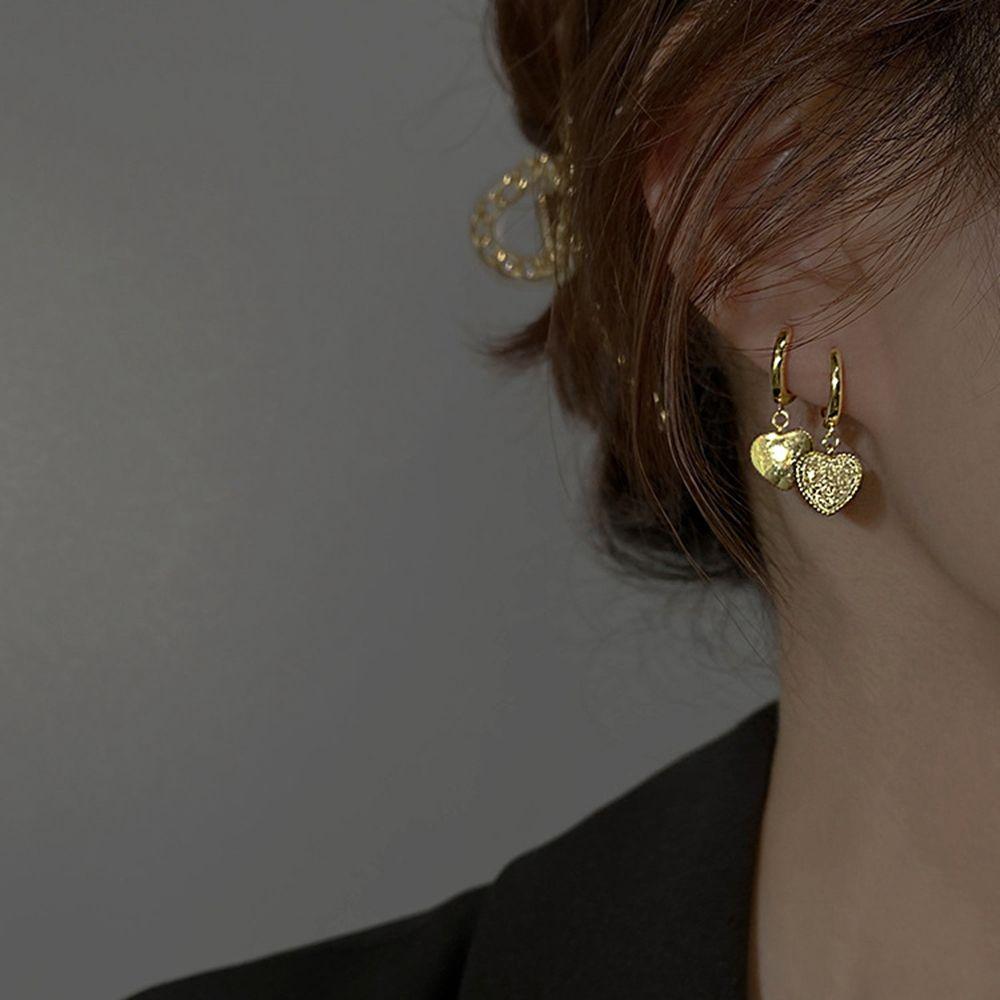 Women Fashion Earrings Heart Ear Buckles Female Ear Studs Heart Earrings Korean Style Earrings
Women Fashion Earrings Heart Ear Buckles Female Ear Studs Heart Earrings Korean Style Earrings