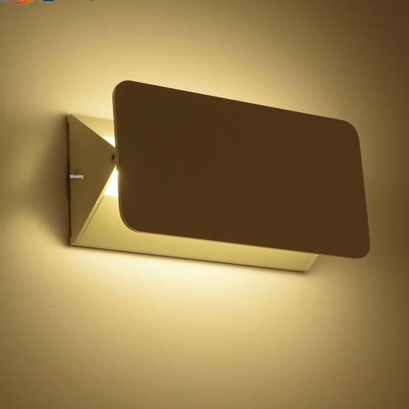 Xuanyong Modern Square Adjustable LED Wall Lamp
Xuanyong Modern Square Adjustable LED Wall Lamp