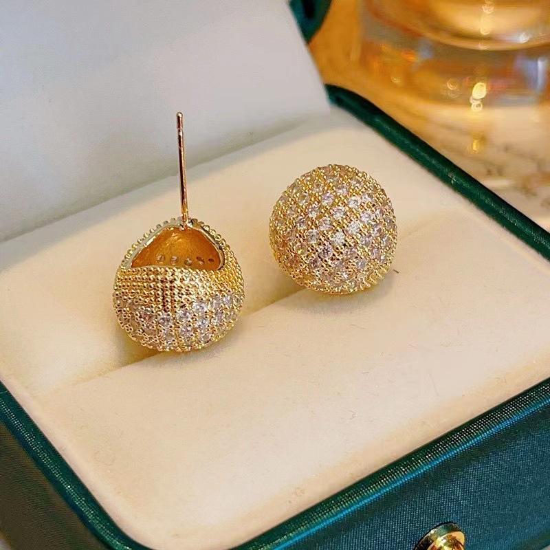 Серьги из циркония One Size золотой
Серьги из циркония One Size золотой
