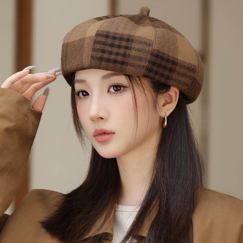 Корейский Новый Британская Клетка Берет Весна и Осень Повседневная Теплая Ветрозащитная Шляпа для Женщин Универсальная Восьмиугольная Шляпа Художника Тренд average size
Корейский Новый Британская Клетка Берет Весна и Осень Повседневная Теплая Ветрозащитная Шляпа для Женщин Универсальная Восьмиугольная Шляпа Художника Тренд average size