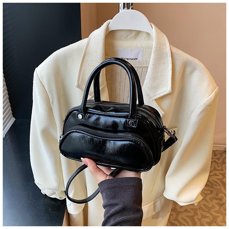 2025 New Trendy Versatile Women s Small Handbags Luxury Female Commuter Single Shoulder Bags Cute Crossbody Shoulder Purse чёрный
2025 New Trendy Versatile Women s Small Handbags Luxury Female Commuter Single Shoulder Bags Cute Crossbody Shoulder Purse чёрный