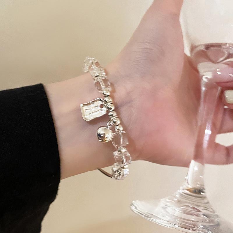 Glass crystal square pendant bracelet fashionable light luxury high-end bracelet temperament versatile niche jewelry women
Glass crystal square pendant bracelet fashionable light luxury high-end bracelet temperament versatile niche jewelry women