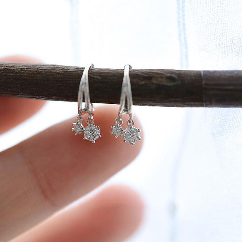 925 Sterling Silver Korean Shiny Crystal Earrings For Women Cute Small Student Jewelry Accessories Girlfriend Gifts срібний
925 Sterling Silver Korean Shiny Crystal Earrings For Women Cute Small Student Jewelry Accessories Girlfriend Gifts срібний