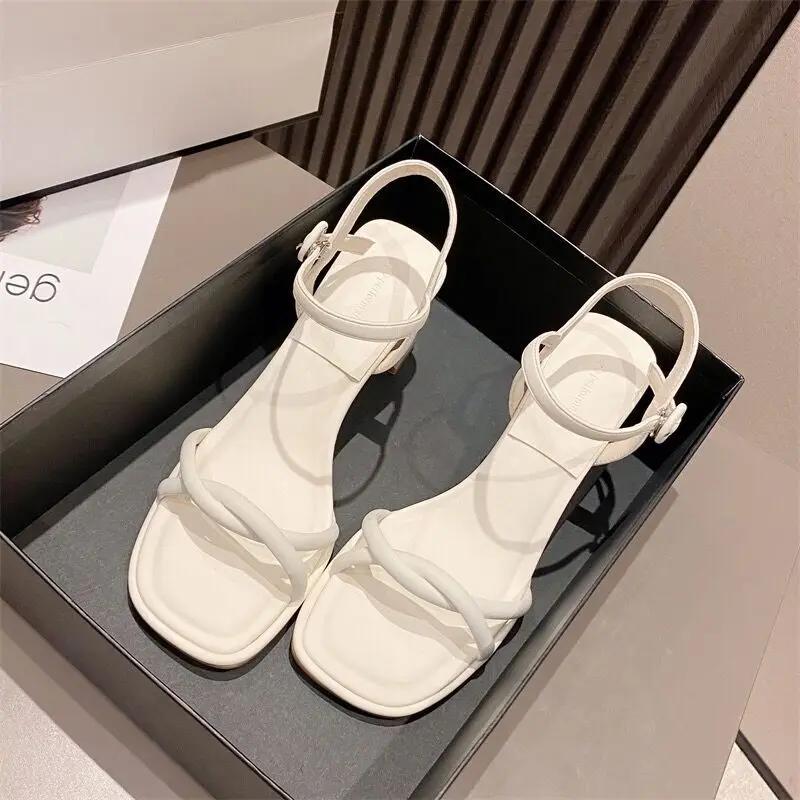 Fashion White Block Heel Sandals for Woman Outdoor Footwear with Medium Heels Buckles Open Toe Women s Shoes Summer 2024 One Word Casual 40
Fashion White Block Heel Sandals for Woman Outdoor Footwear with Medium Heels Buckles Open Toe Women s Shoes Summer 2024 One Word Casual 40