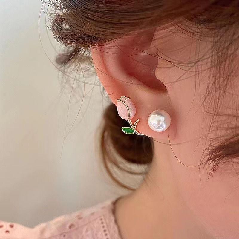 Серьги-тюльпаны из серебра 925 пробы: Элегантный свежий дизайн с нежными цветочными жемчужинами S925 Silver
Серьги-тюльпаны из серебра 925 пробы: Элегантный свежий дизайн с нежными цветочными жемчужинами S925 Silver