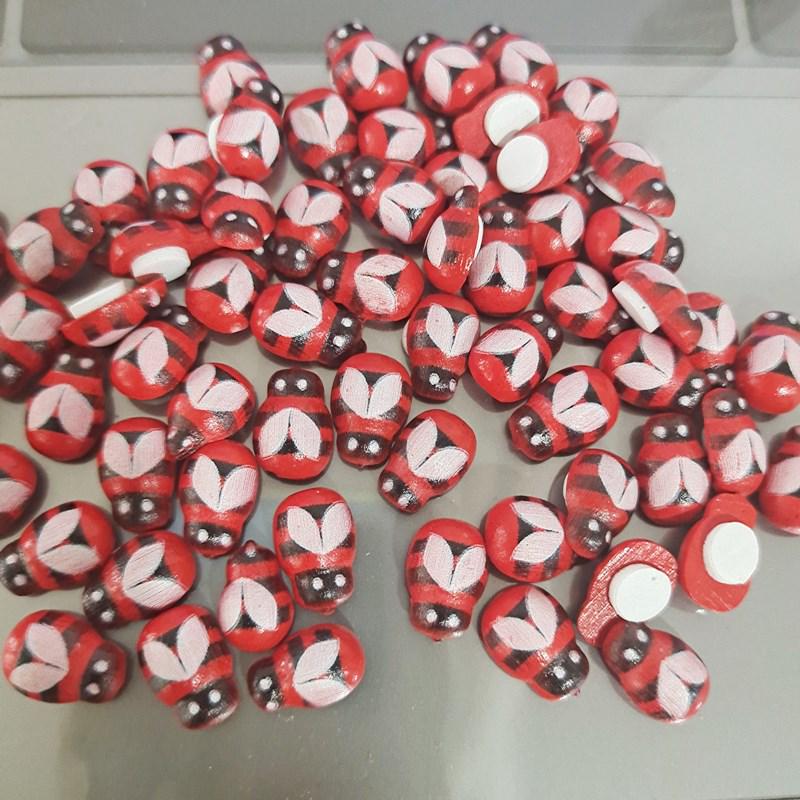 Creative Style Handmade Ladybug & Bee Wooden Adhesive Ornaments 13 x 9 mm
Creative Style Handmade Ladybug & Bee Wooden Adhesive Ornaments 13 x 9 mm