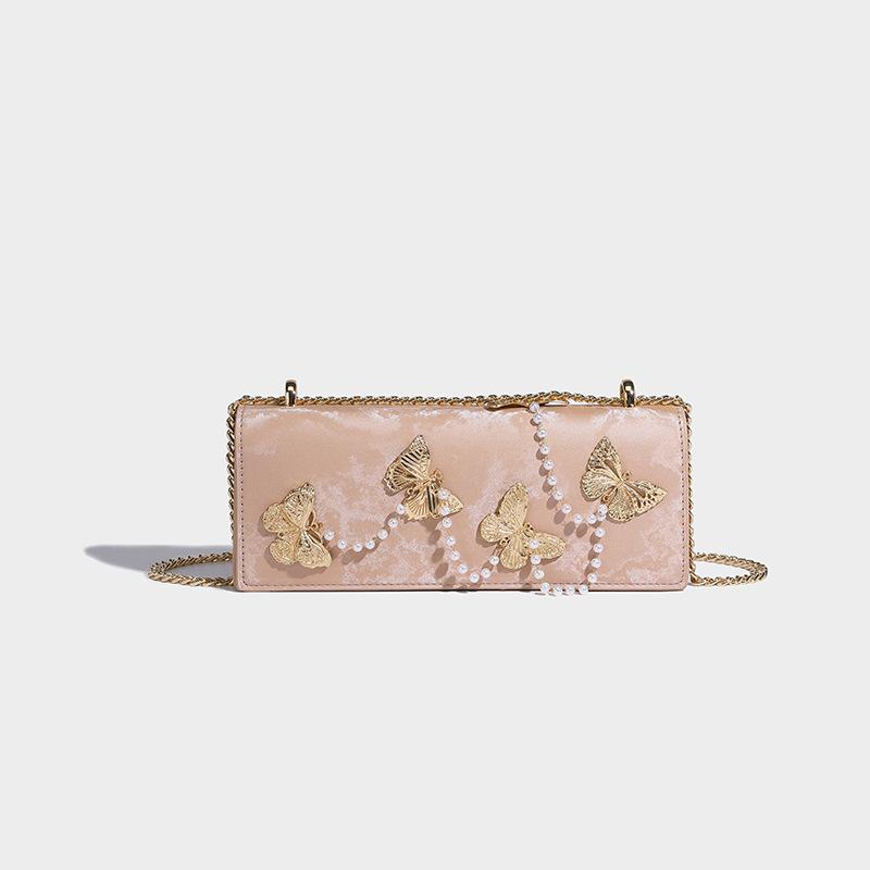 2024 Summer New Niche Retro High-End Single-Shoulder Underarm Bag, New Chinese Style Gold Foil Chain Crossbody Small Square Bag розовый
2024 Summer New Niche Retro High-End Single-Shoulder Underarm Bag, New Chinese Style Gold Foil Chain Crossbody Small Square Bag розовый