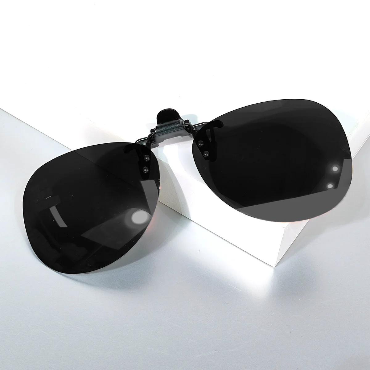 Trendy Cool Clip-On Sunglasses Polarized Fashion Glasses For Men Women Outdoor Sports Party Vacation Travel Driving
Trendy Cool Clip-On Sunglasses Polarized Fashion Glasses For Men Women Outdoor Sports Party Vacation Travel Driving