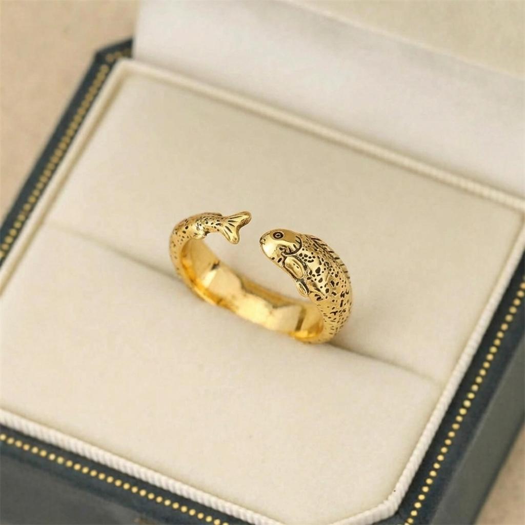 Creative Vintage Koi Fish Open Ring Lucky Koi Personality Trendy Simple Antique Finish Adjustable Band Daily Accessory
Creative Vintage Koi Fish Open Ring Lucky Koi Personality Trendy Simple Antique Finish Adjustable Band Daily Accessory