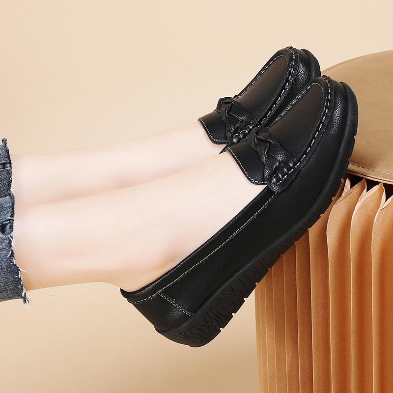 Spring and Autumn mother shoes genuine leather beef tendon soles women s shoes medium and old leather shoes non-slip soft soles one pedal Doudou shoes 35 білий
Spring and Autumn mother shoes genuine leather beef tendon soles women s shoes medium and old leather shoes non-slip soft soles one pedal Doudou shoes 35 білий