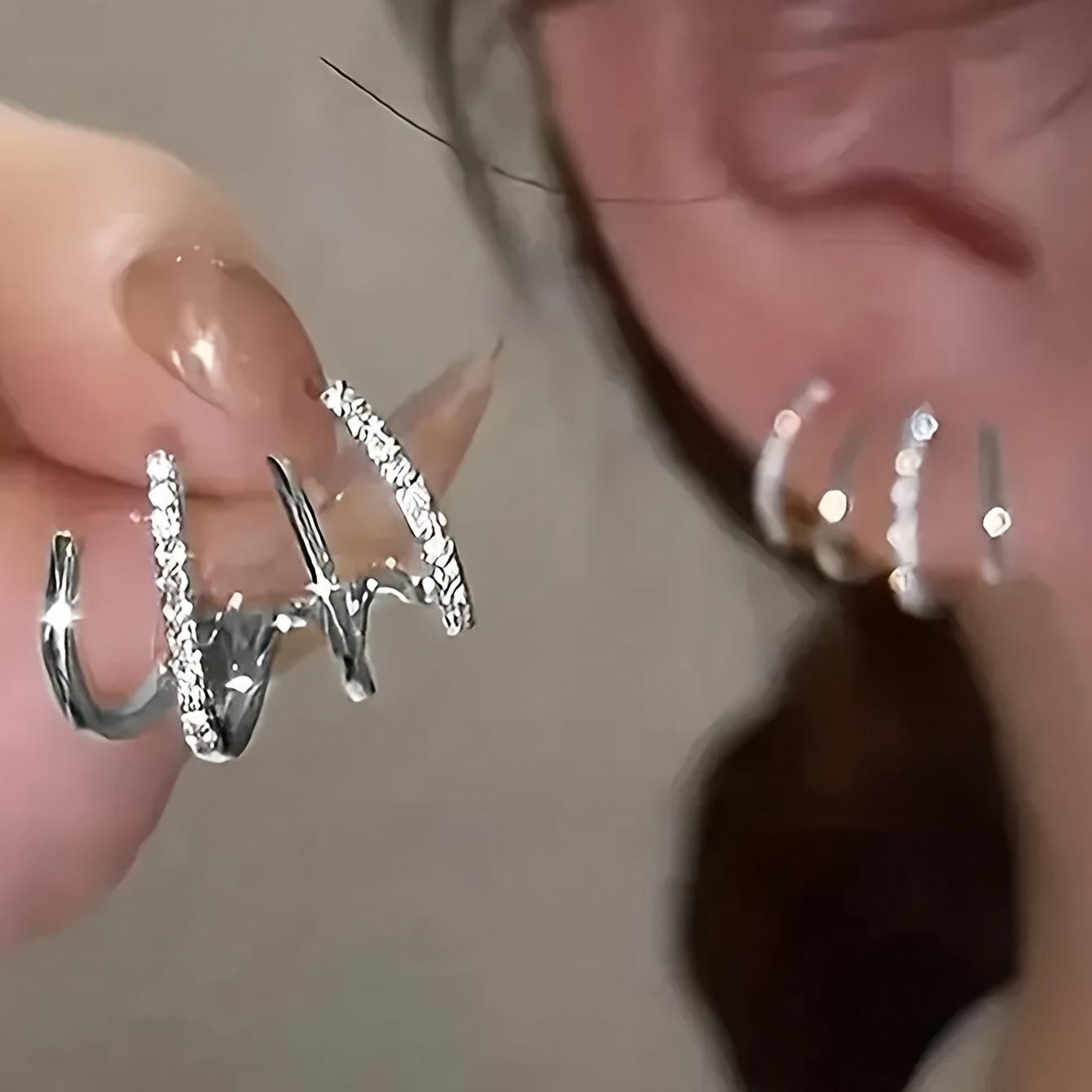 Hot-selling earrings with diamonds, high-end studs, Korean celebrity French retro niche ears срібний
Hot-selling earrings with diamonds, high-end studs, Korean celebrity French retro niche ears срібний