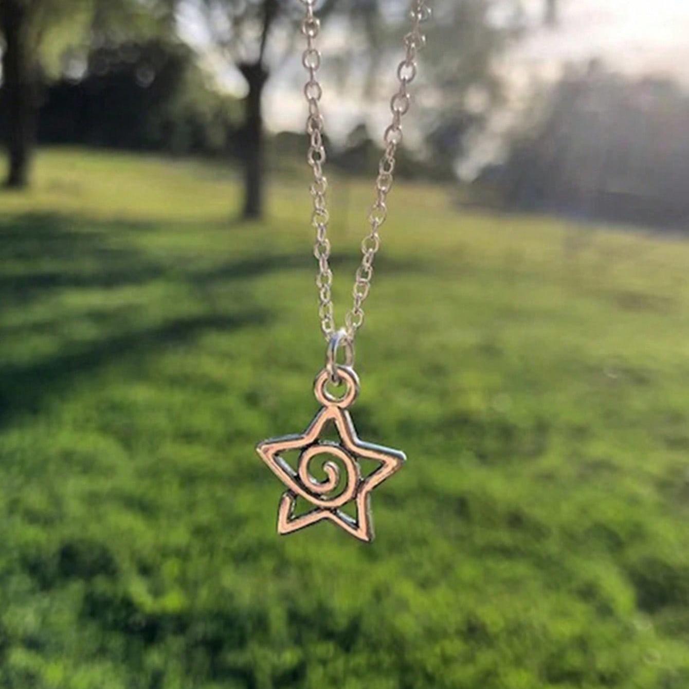 Silver Whirlpool Star Pendant Necklace Suitable for Women s Aesthetic Jewelry Gifts 45cm
Silver Whirlpool Star Pendant Necklace Suitable for Women s Aesthetic Jewelry Gifts 45cm