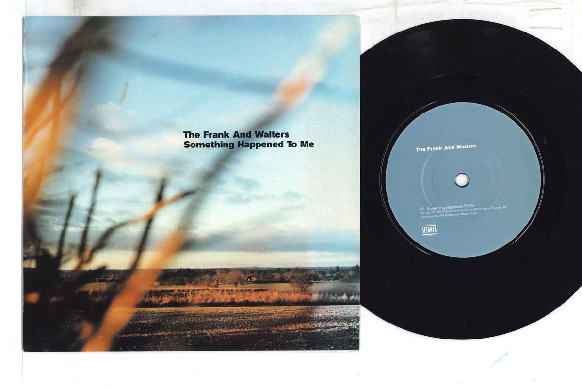 7inch Record FRANK & WALTERS - Something Happened To Me SET074 SETANTA 1999 UK Rock Used
7inch Record FRANK & WALTERS - Something Happened To Me SET074 SETANTA 1999 UK Rock Used