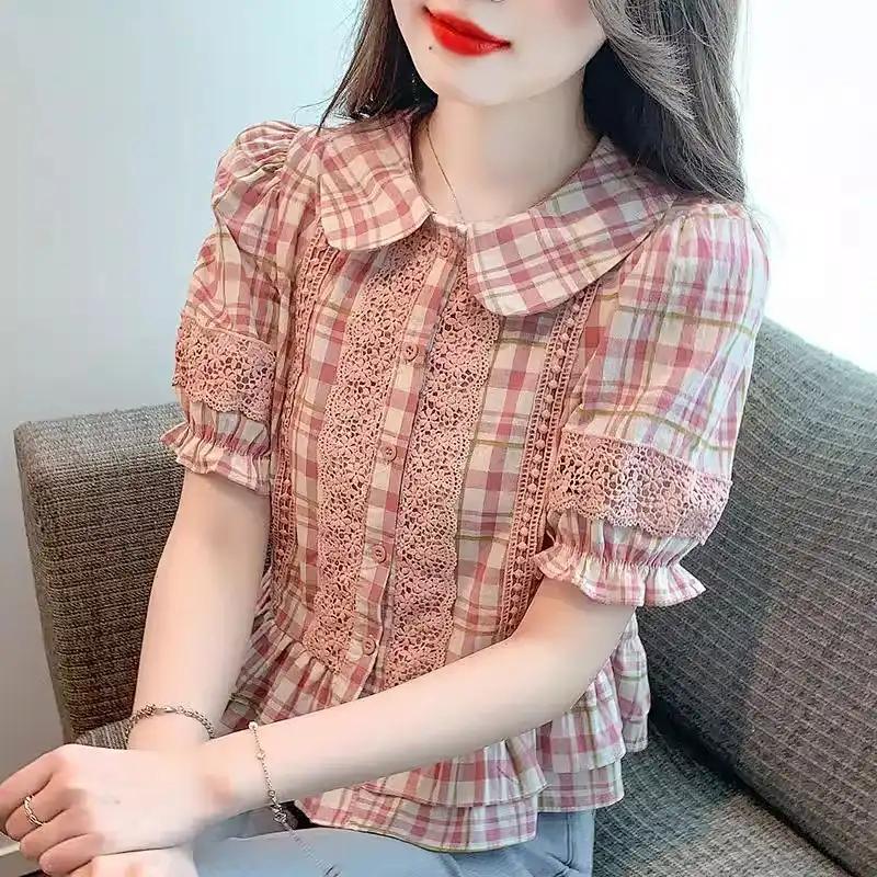 Summer Women’s Plaid Blouse Peter Pan Collar Lace Patchwork Puff Sleeve Ruffle Hem Top S червоний
Summer Women’s Plaid Blouse Peter Pan Collar Lace Patchwork Puff Sleeve Ruffle Hem Top S червоний