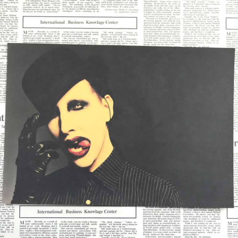 Free Shipping Marilyn Manson Retro Kraft Paper Poster - Bar Decor Core White card paper (non-adhesive) 30*42 cm
Free Shipping Marilyn Manson Retro Kraft Paper Poster - Bar Decor Core White card paper (non-adhesive) 30*42 cm