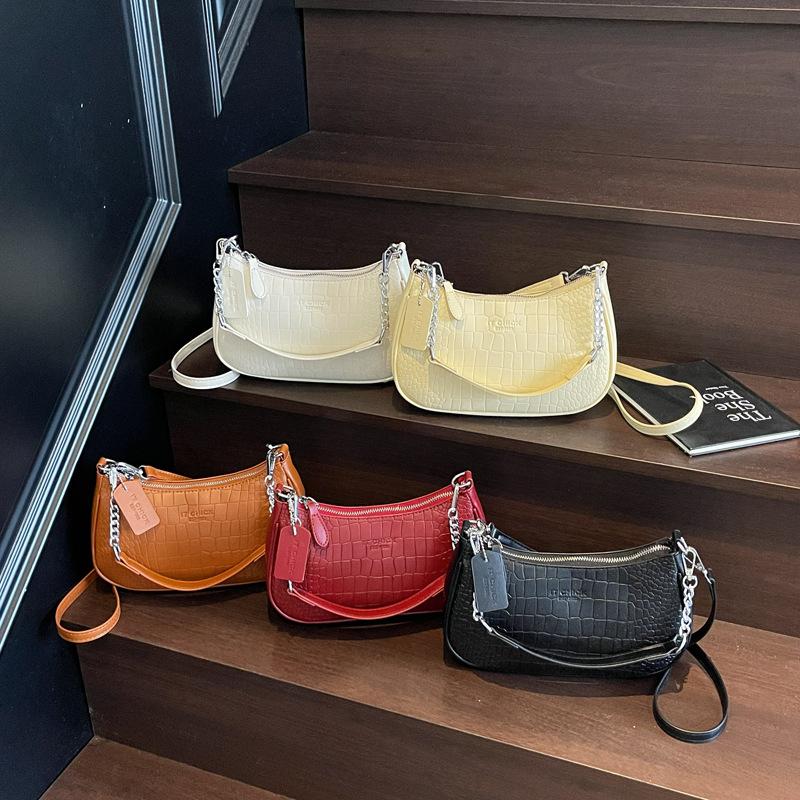 Multi-compartment large capacity advanced modeling soft and durable fashion exquisite novel light luxury commuter crossbody shoulder handbag чёрный
Multi-compartment large capacity advanced modeling soft and durable fashion exquisite novel light luxury commuter crossbody shoulder handbag чёрный