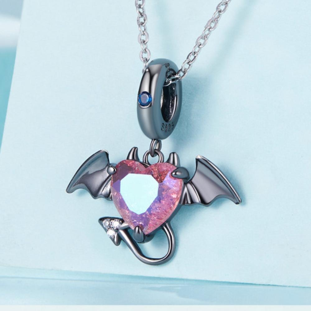 Ожерелье с подвеской Dark Wind Love Devil Pink Heart S925 Sterling Silver Keybone Chain розовый/чёрный
Ожерелье с подвеской Dark Wind Love Devil Pink Heart S925 Sterling Silver Keybone Chain розовый/чёрный